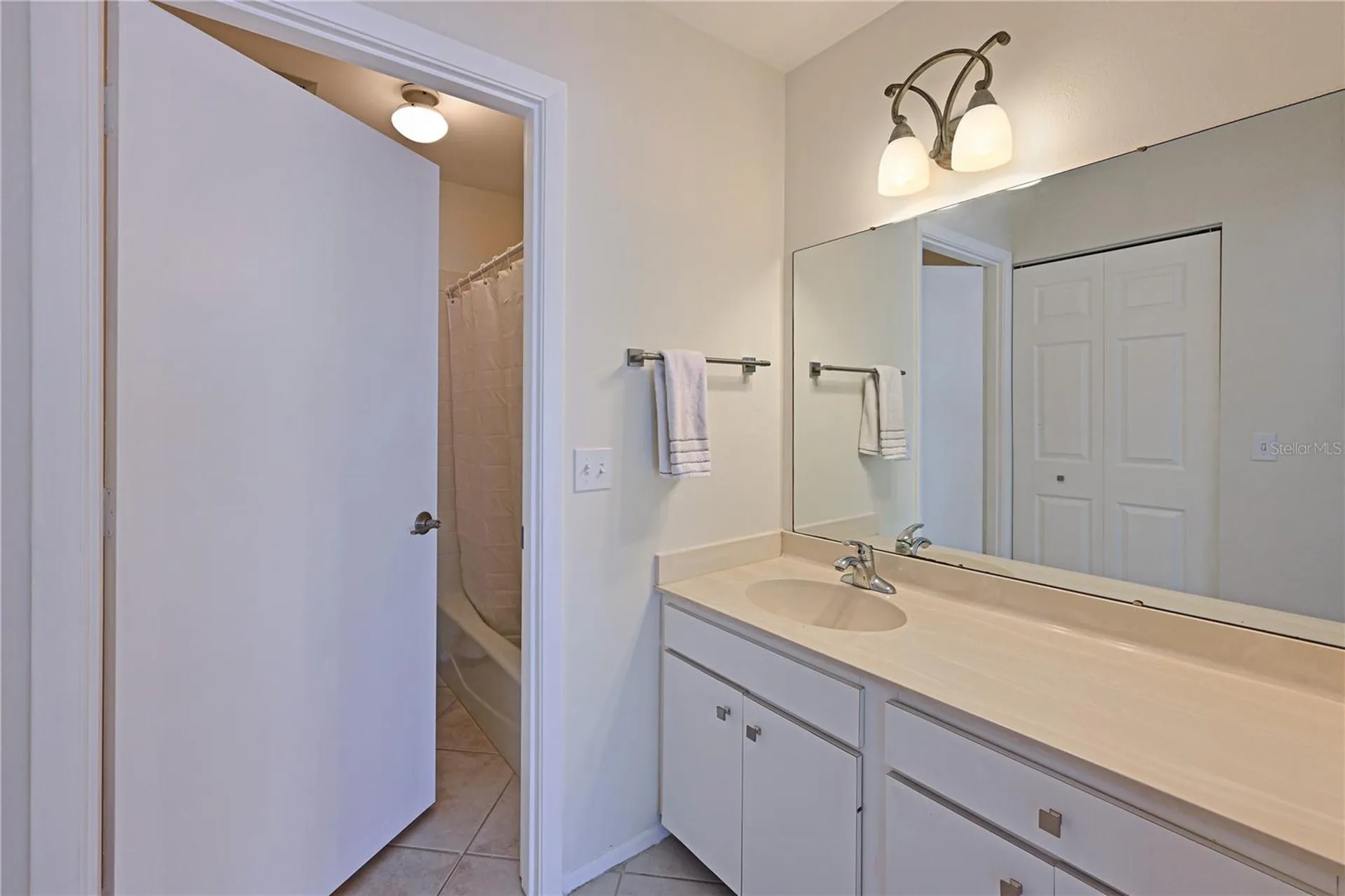 609 Woodlawn Drive Bradenton FL 34210
