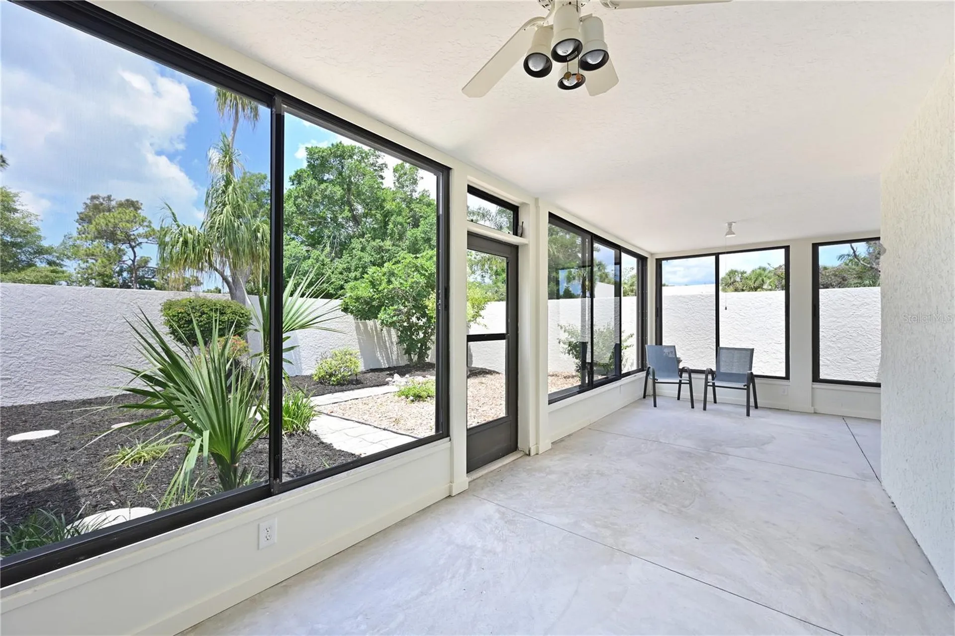 609 Woodlawn Drive Bradenton FL 34210
