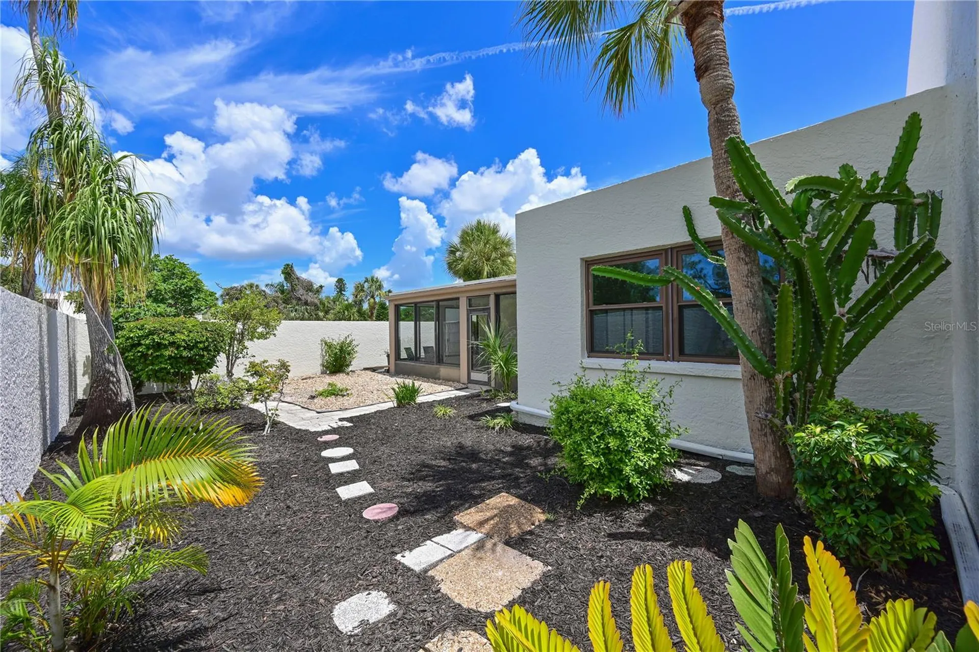 609 Woodlawn Drive Bradenton FL 34210