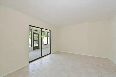 609 Woodlawn Drive Bradenton FL 34210
