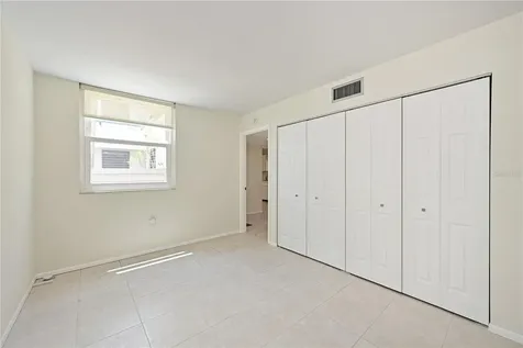 609 Woodlawn Drive Bradenton FL 34210