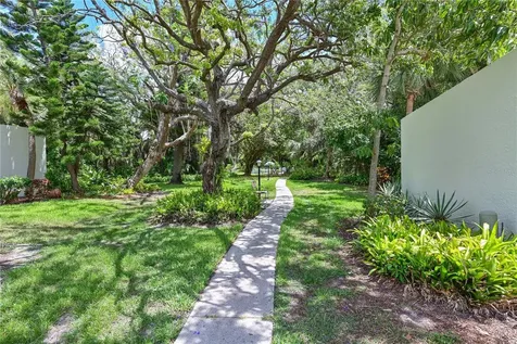 609 Woodlawn Drive Bradenton FL 34210