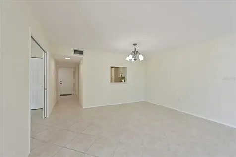 609 Woodlawn Drive Bradenton FL 34210