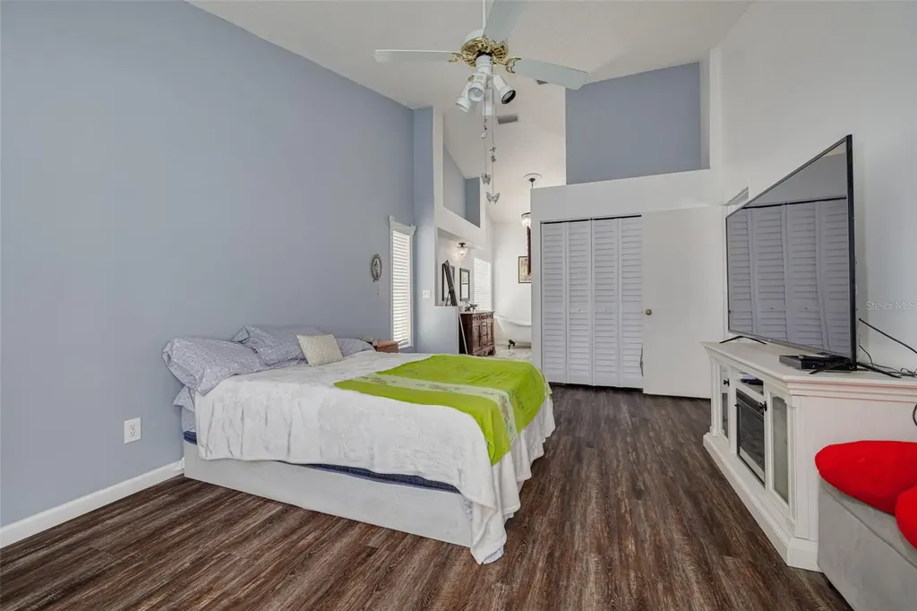 1472 Bay View Street Tarpon Springs FL 34689