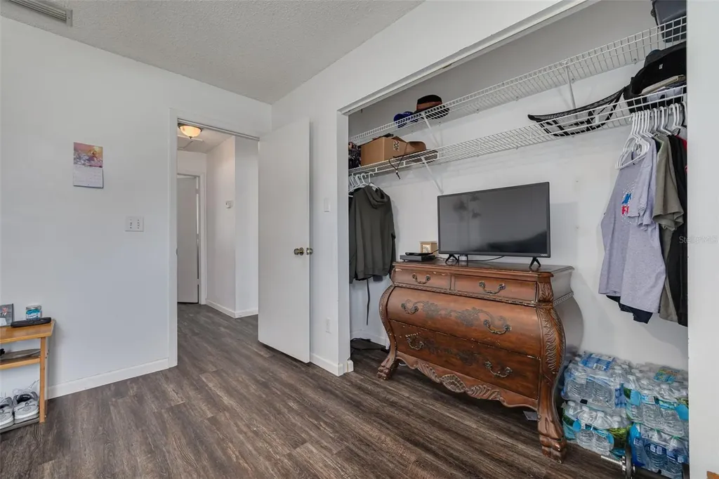 1472 Bay View Street Tarpon Springs FL 34689