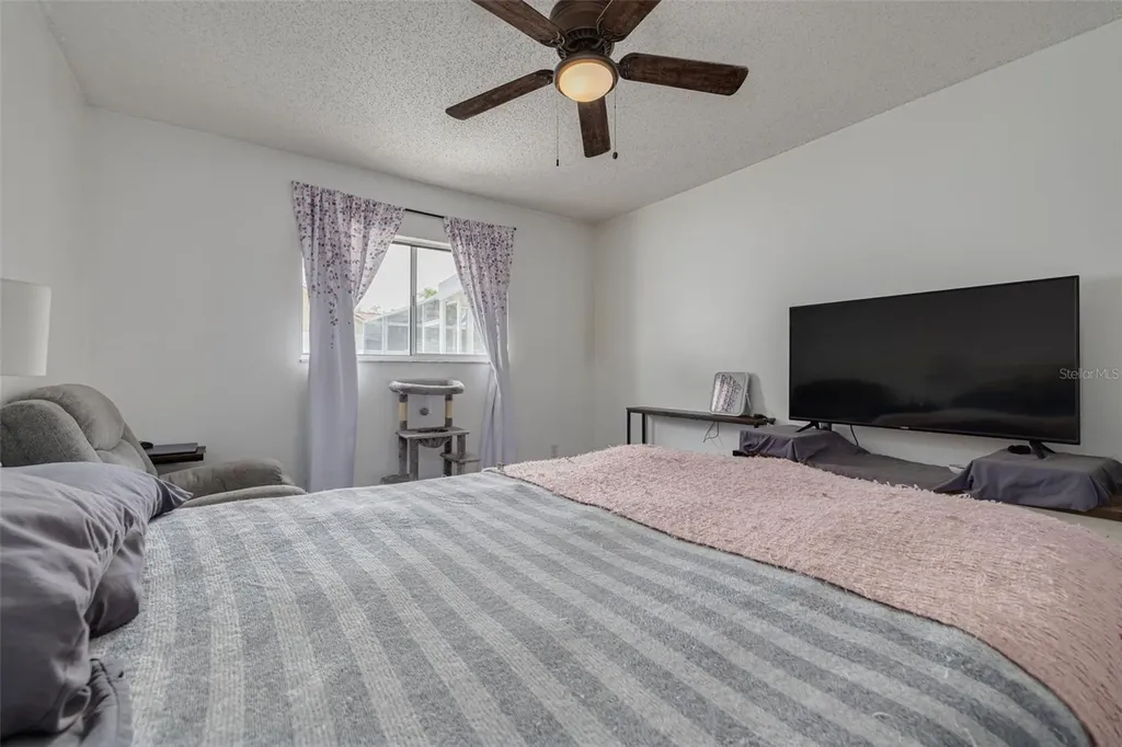 1472 Bay View Street Tarpon Springs FL 34689