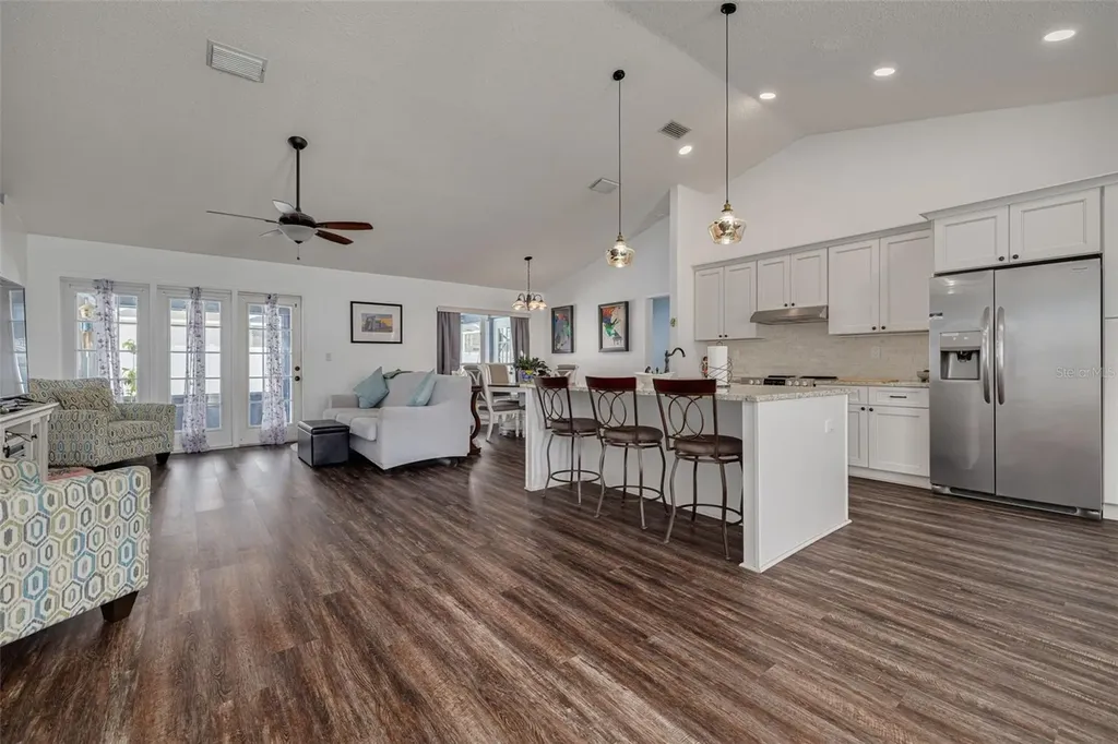 1472 Bay View Street Tarpon Springs FL 34689