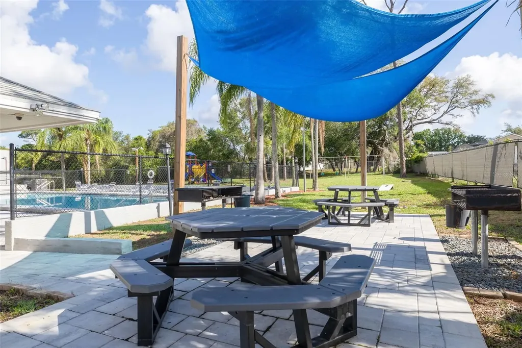 1472 Bay View Street Tarpon Springs FL 34689