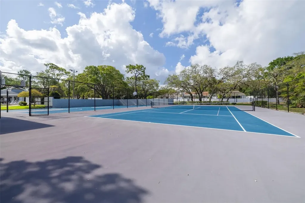 1472 Bay View Street Tarpon Springs FL 34689
