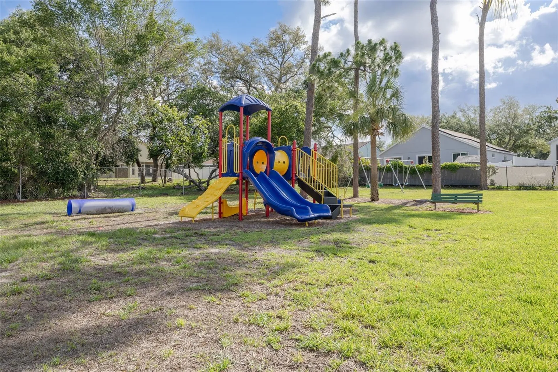 1472 Bay View Street Tarpon Springs FL 34689