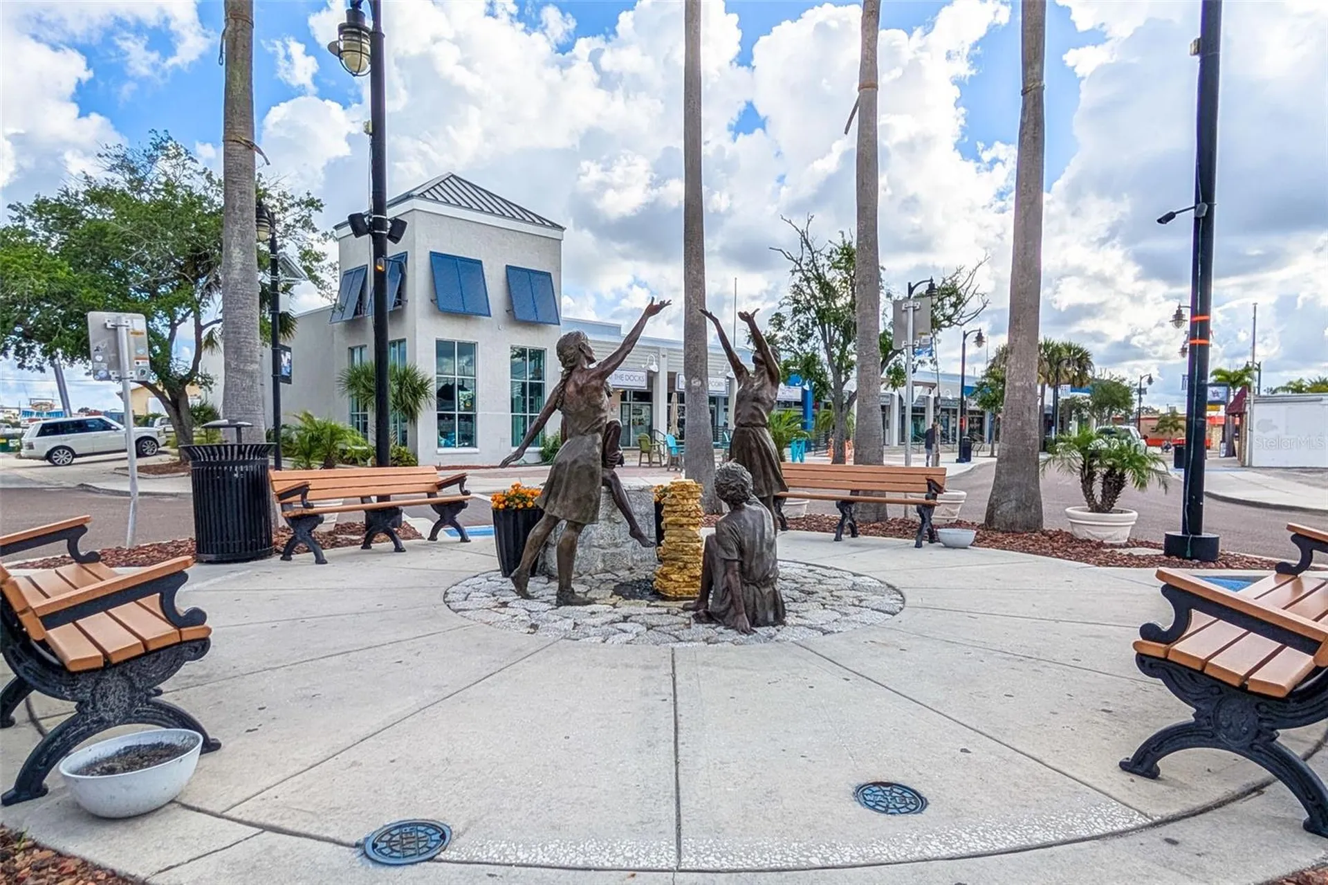 1472 Bay View Street Tarpon Springs FL 34689