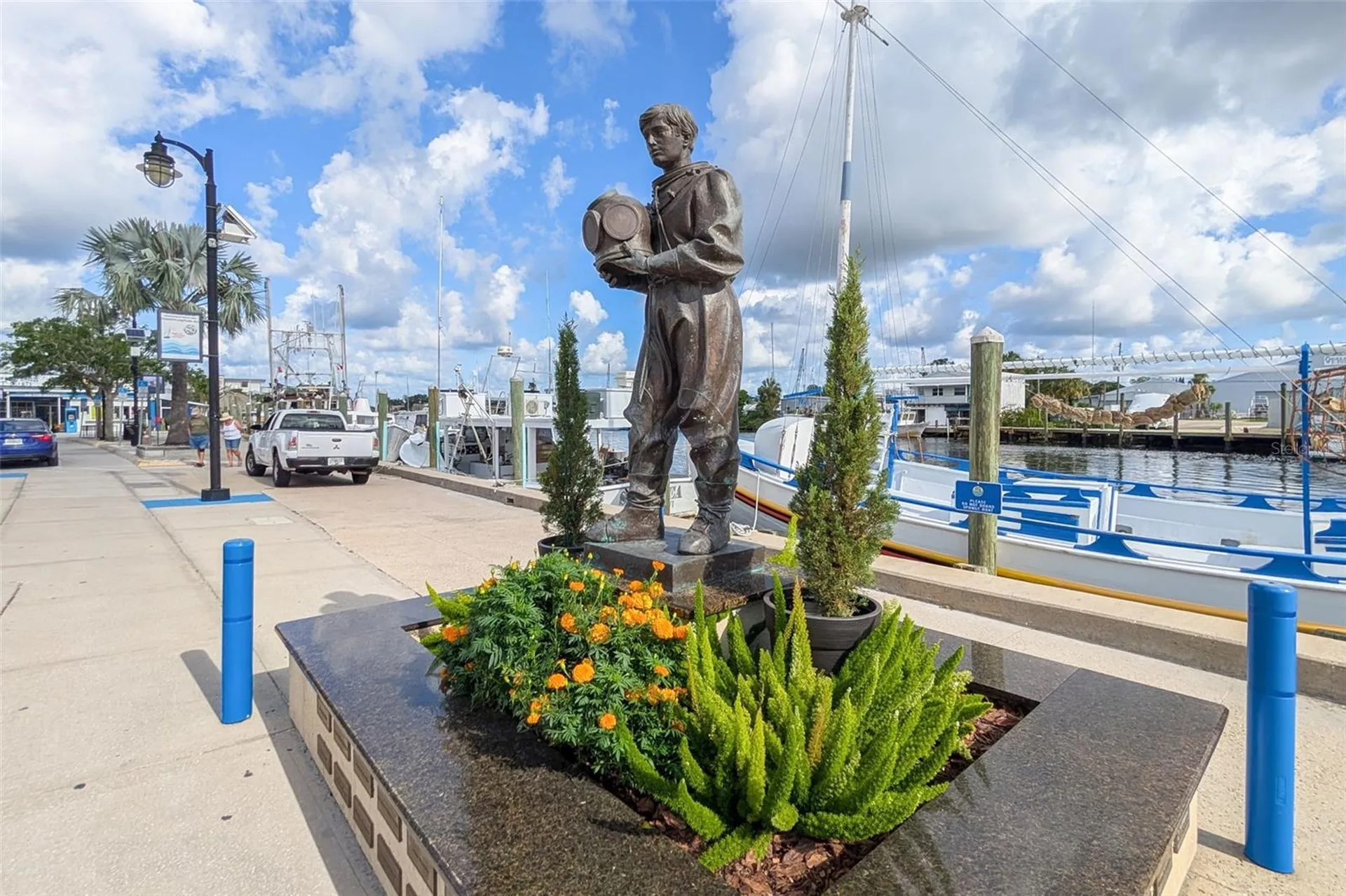 1472 Bay View Street Tarpon Springs FL 34689