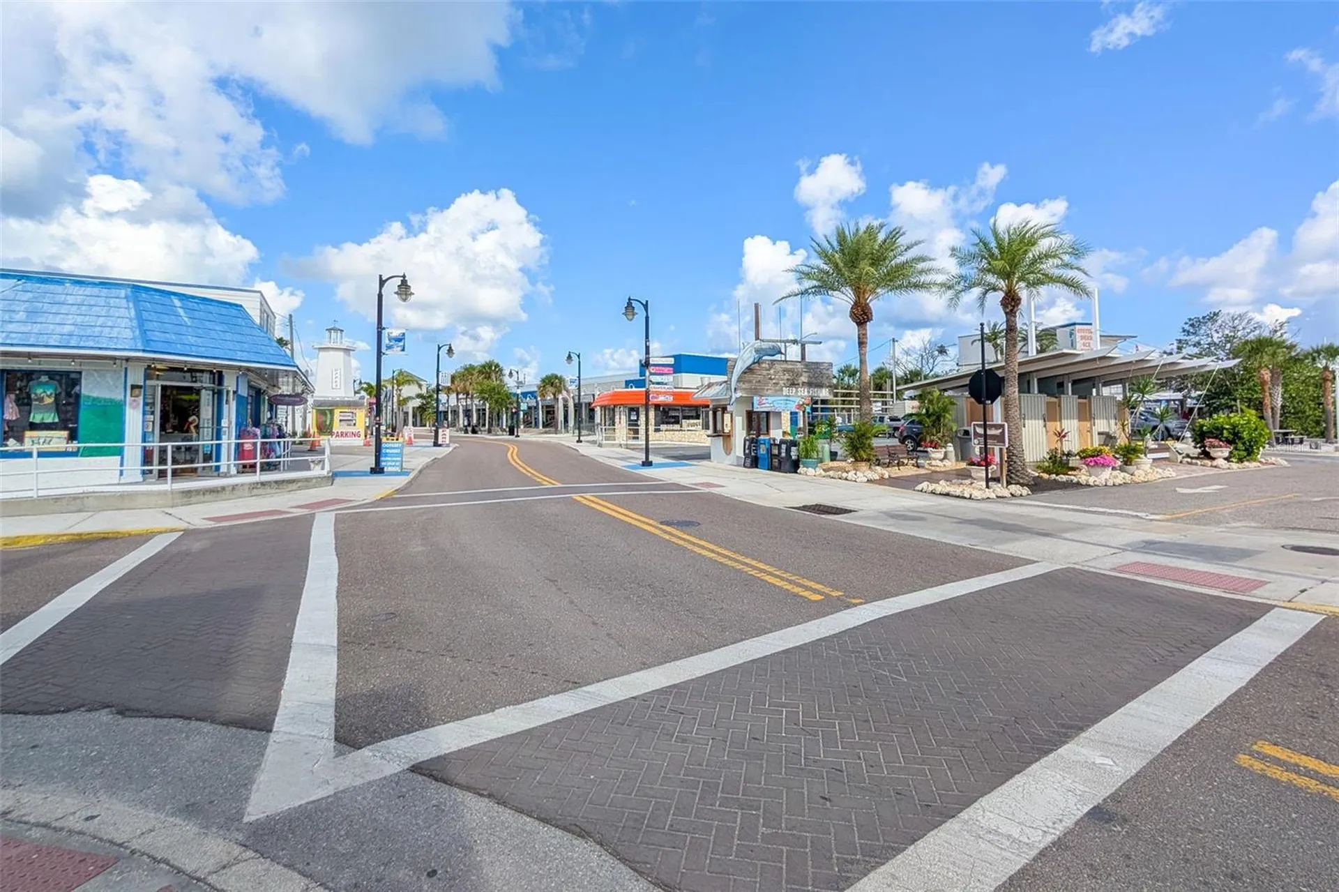 1472 Bay View Street Tarpon Springs FL 34689