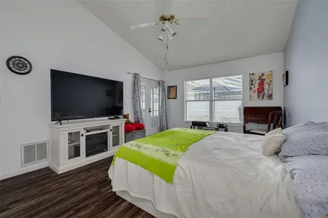 1472 Bay View Street Tarpon Springs FL 34689