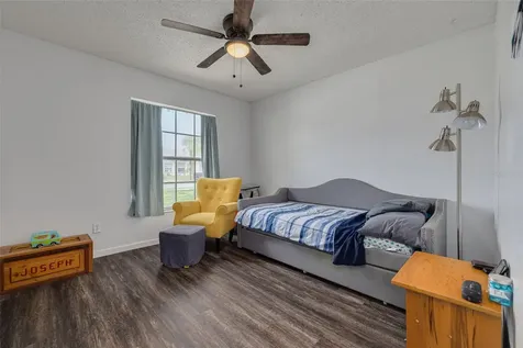 1472 Bay View Street Tarpon Springs FL 34689