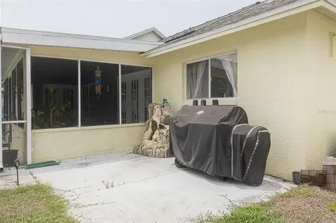 1472 Bay View Street Tarpon Springs FL 34689