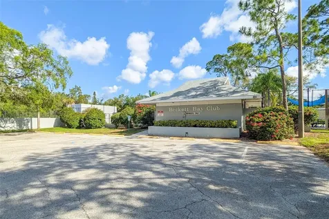 1472 Bay View Street Tarpon Springs FL 34689