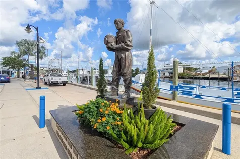 1472 Bay View Street Tarpon Springs FL 34689