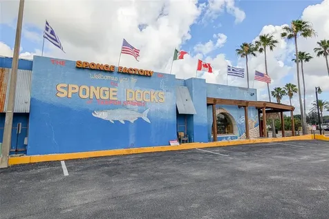 1472 Bay View Street Tarpon Springs FL 34689