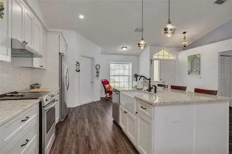 1472 Bay View Street Tarpon Springs FL 34689