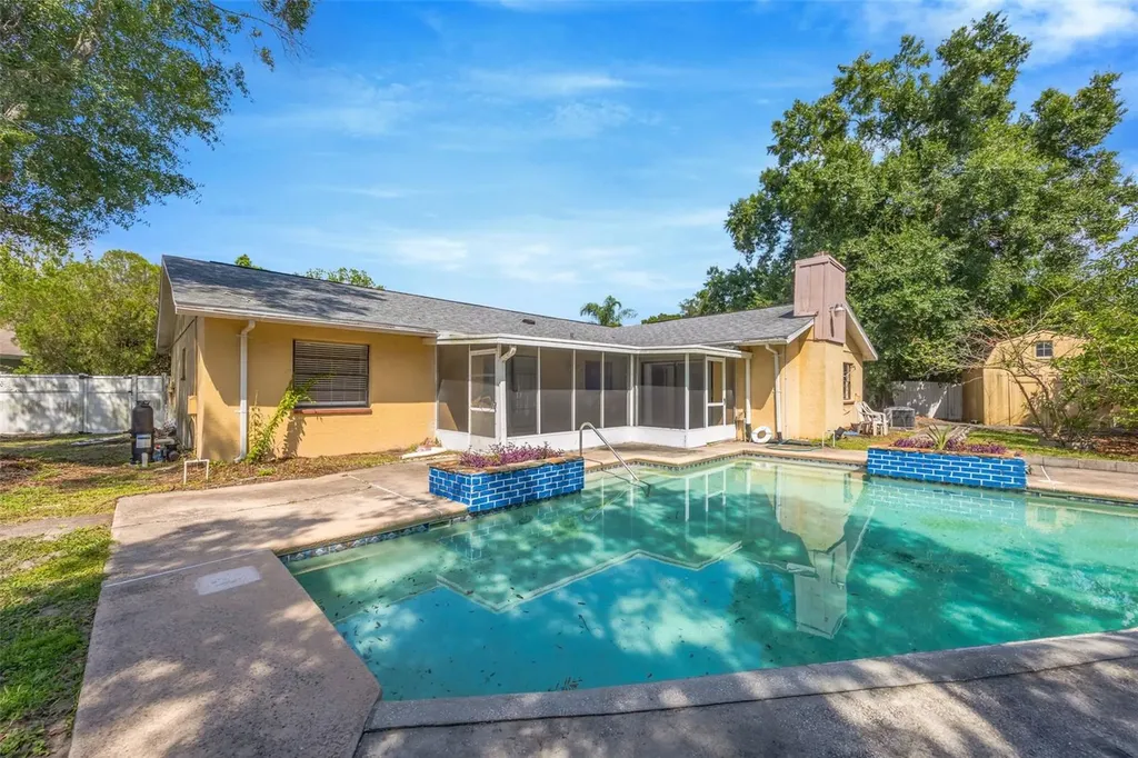 15804 Ironware Place Tampa FL 33624