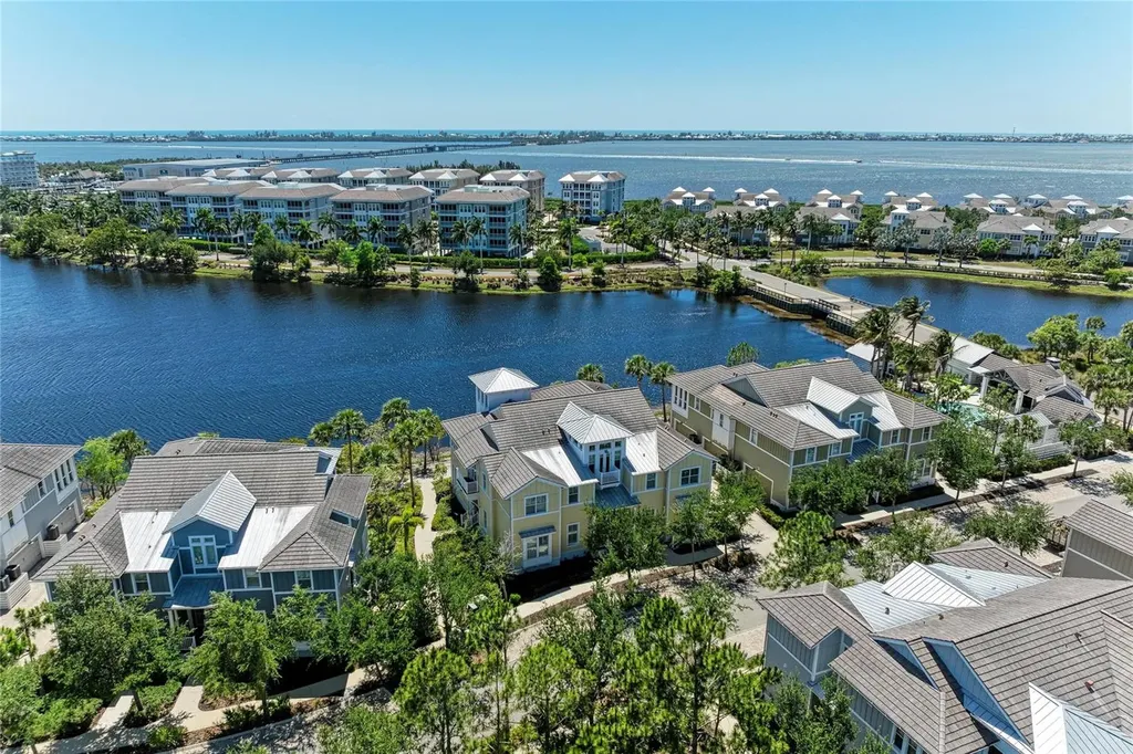 340 Sapphire Lake Drive Bradenton FL 34209