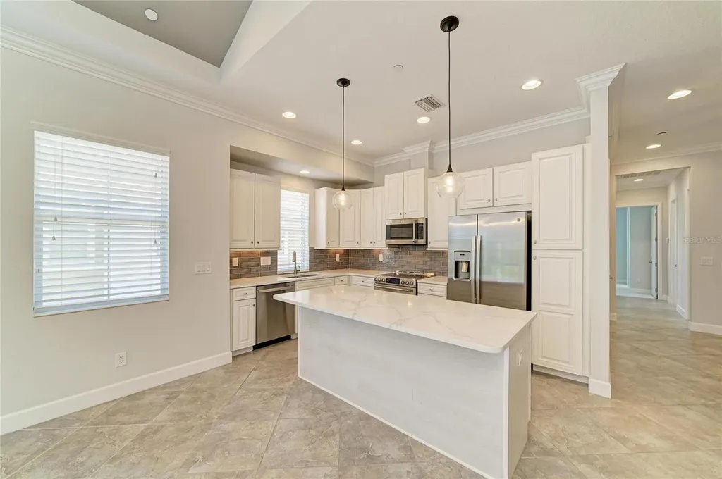 340 Sapphire Lake Drive Bradenton FL 34209