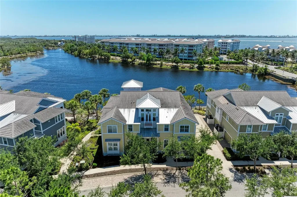 340 Sapphire Lake Drive Bradenton FL 34209