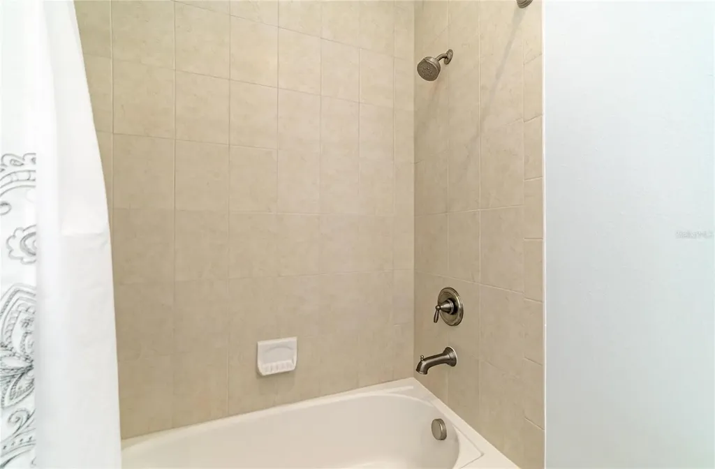 340 Sapphire Lake Drive Bradenton FL 34209