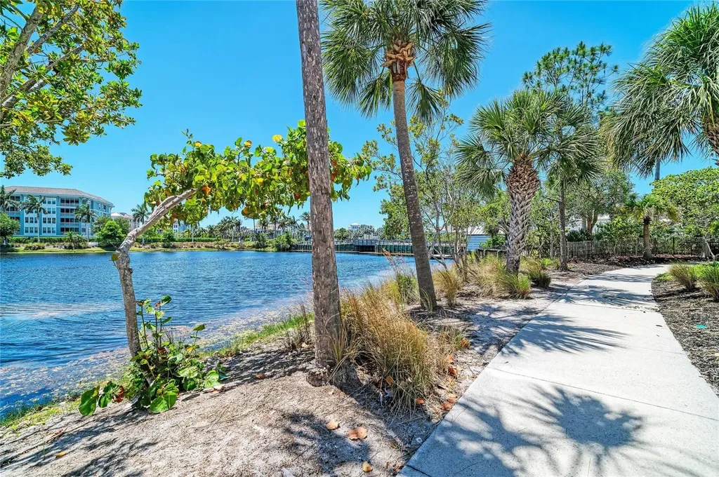340 Sapphire Lake Drive Bradenton FL 34209