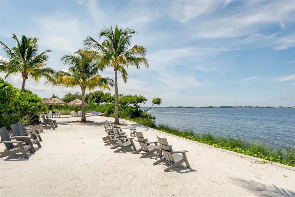 340 Sapphire Lake Drive Bradenton FL 34209