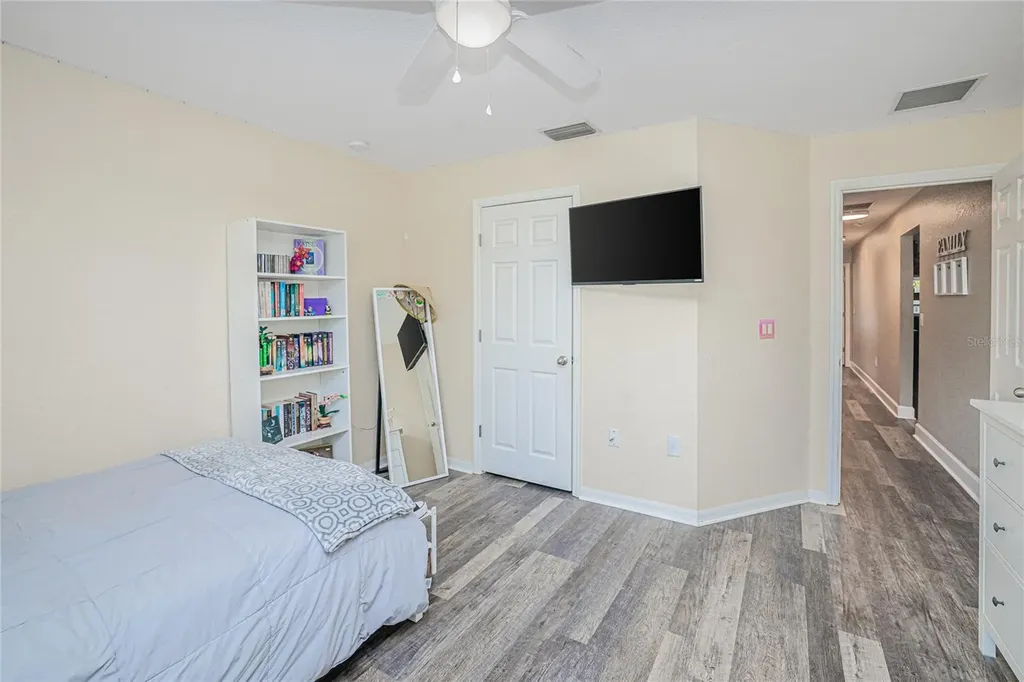 1091 Comfort Lane North Port FL 34288
