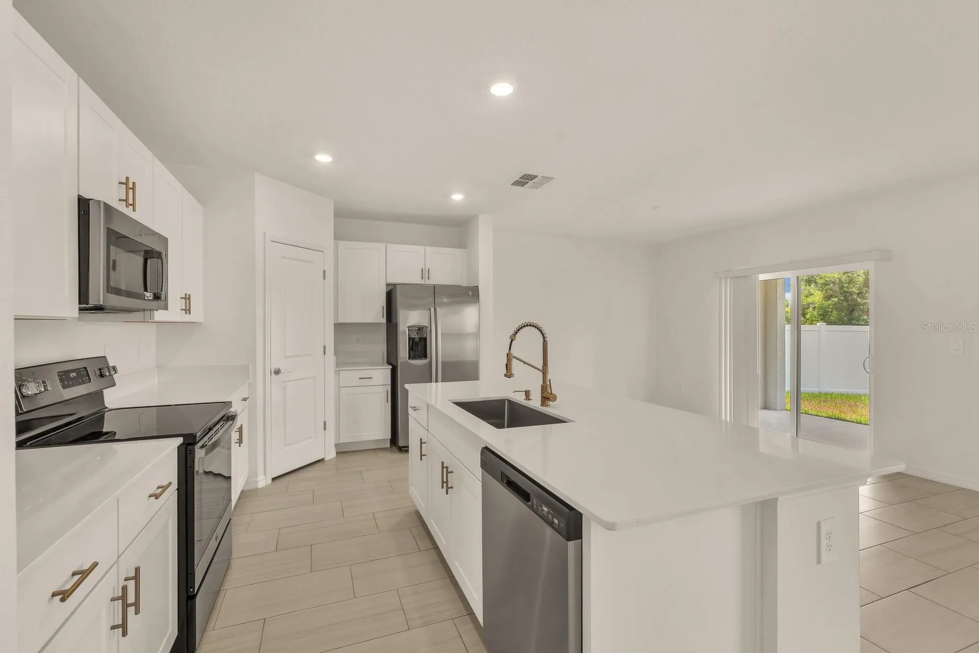 13337 Woodworth Way Riverview FL 33579