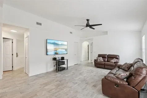 2744 Palm Isle Way Orlando FL 32829