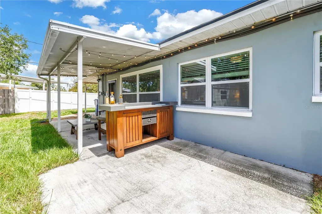7400 19th Avenue N St Petersburg FL 33710