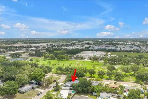 7400 19th Avenue N St Petersburg FL 33710