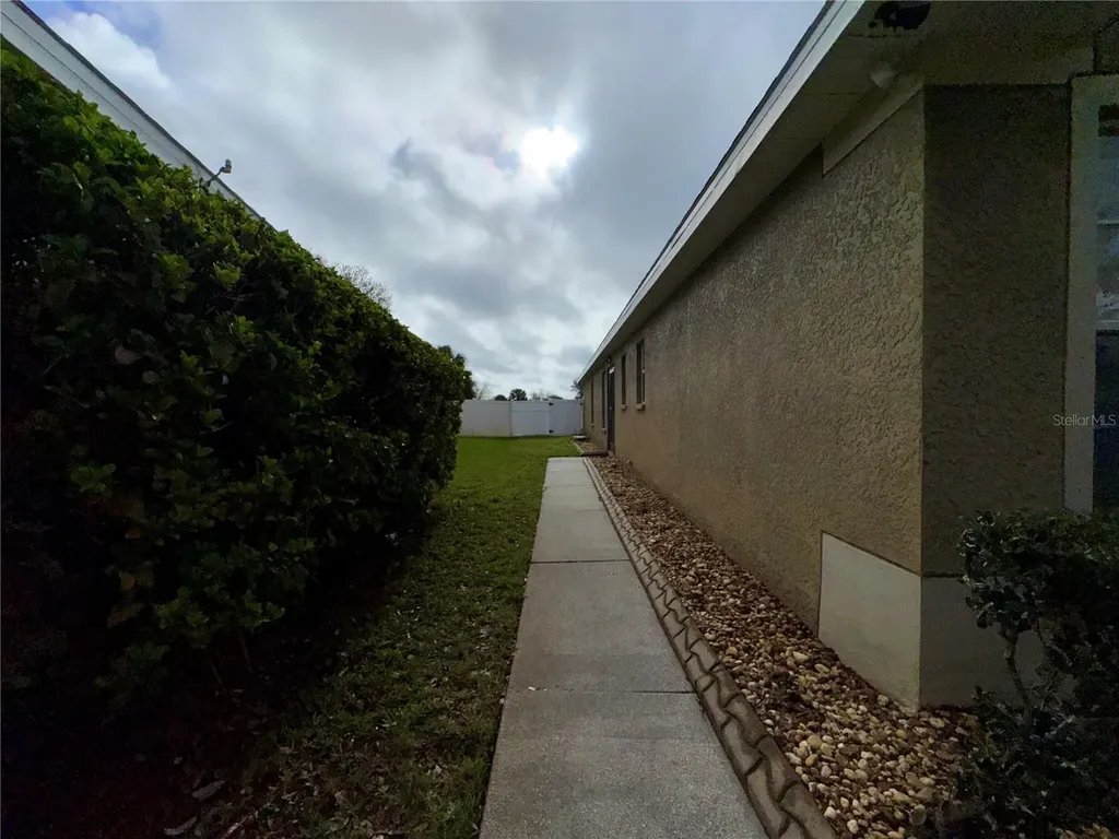11324 Palm Island Avenue Riverview FL 33569