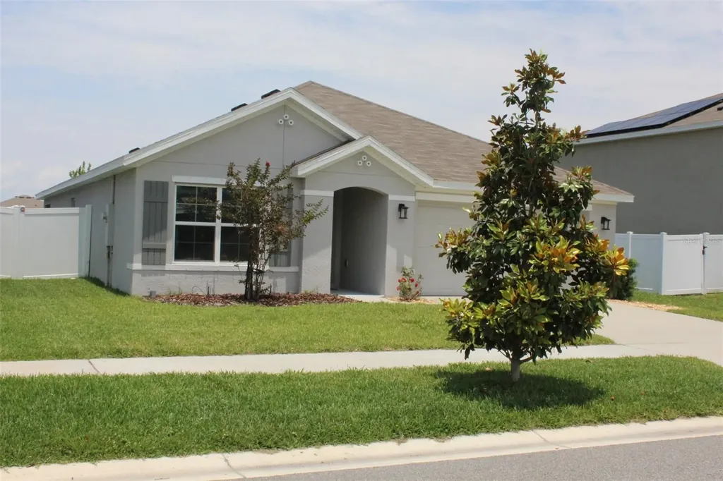 810 Will Scarlett Avenue Ruskin FL 33570