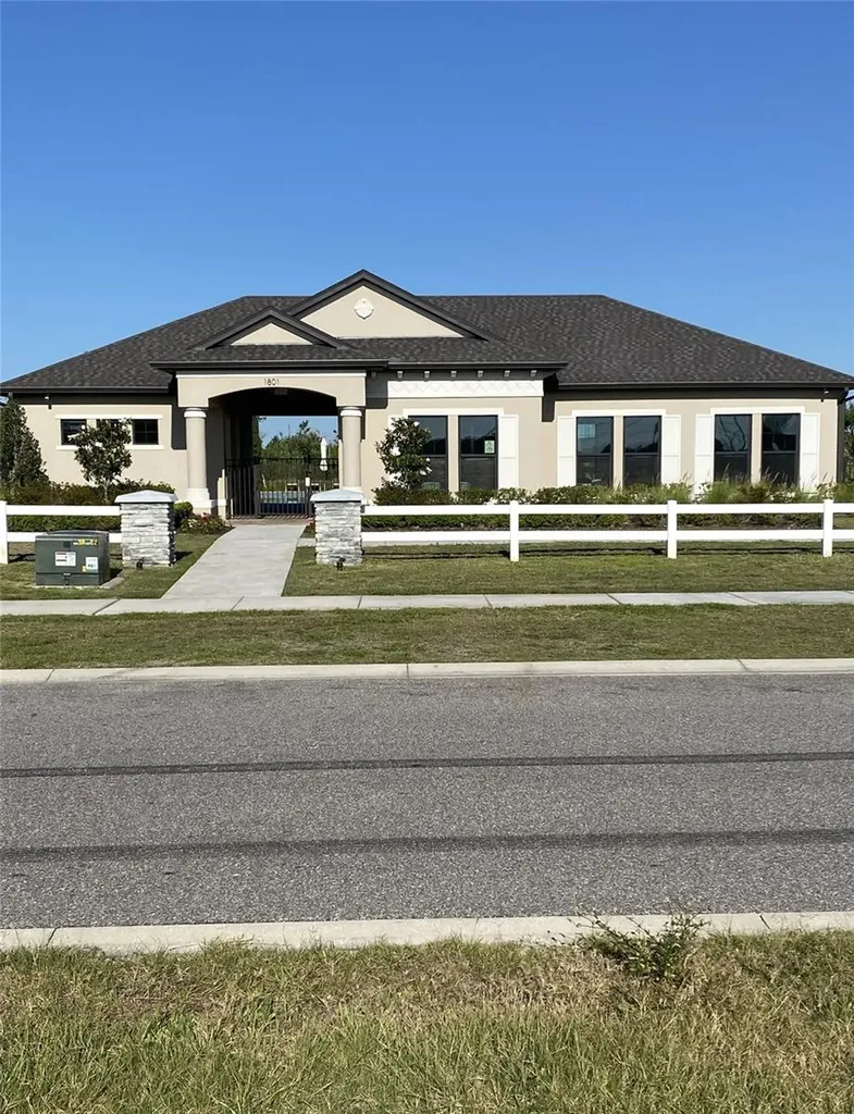 810 Will Scarlett Avenue Ruskin FL 33570