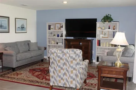 810 Will Scarlett Avenue Ruskin FL 33570