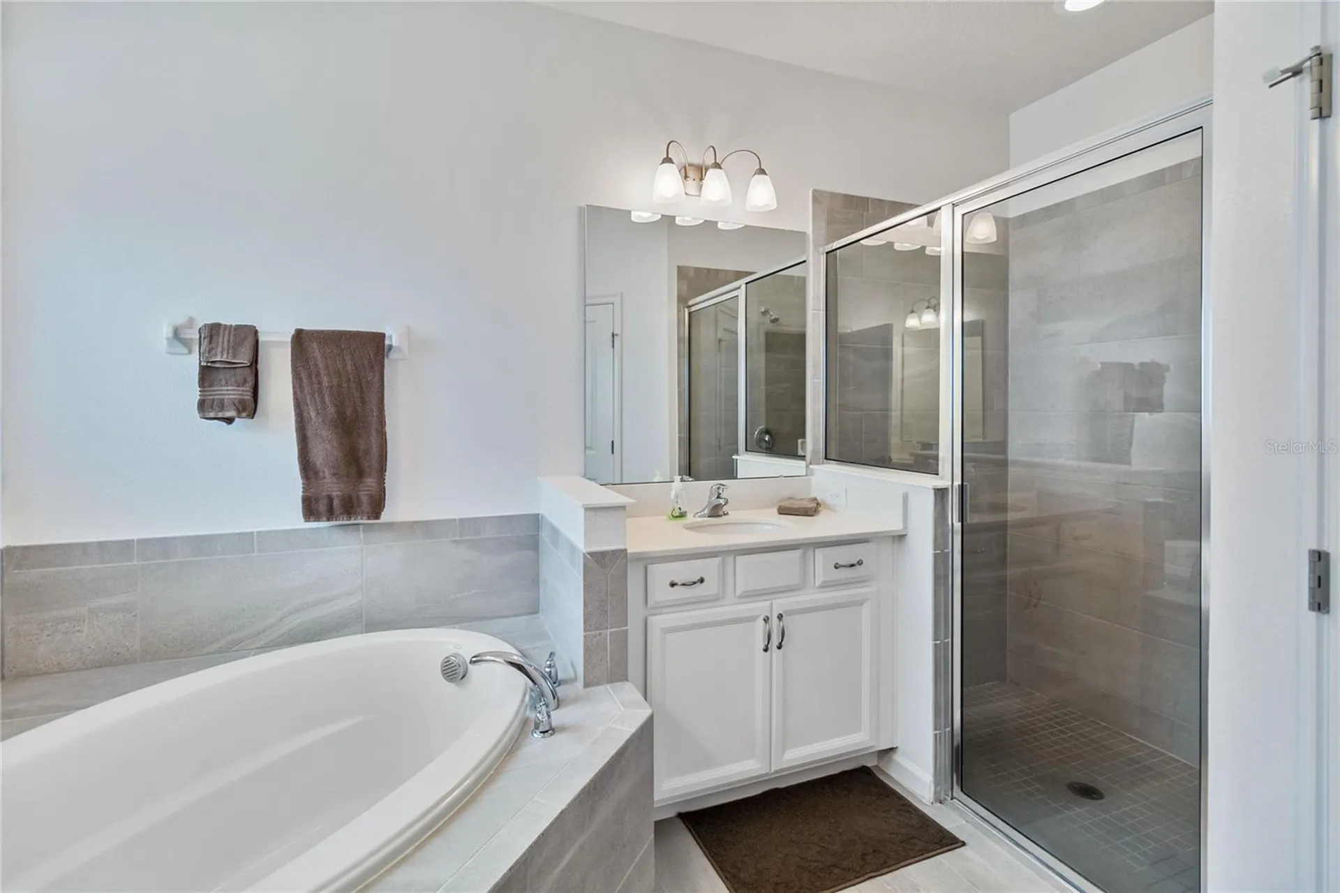 413 Sapphire Drive Davenport FL 33837