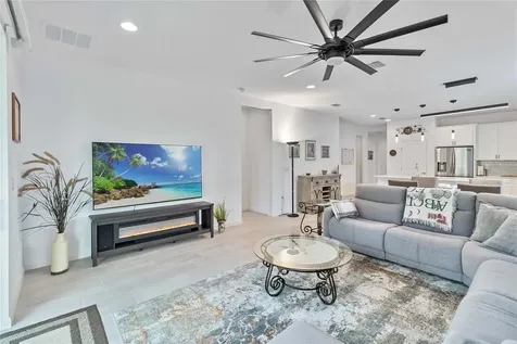 413 Sapphire Drive Davenport FL 33837