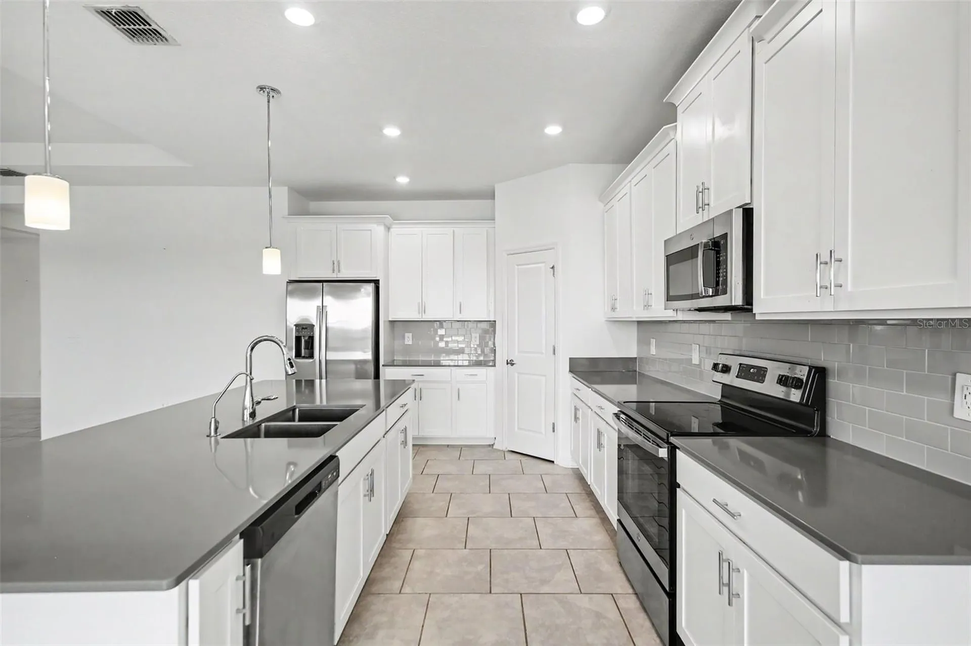 6079 Claystone Way Mount Dora FL 32757