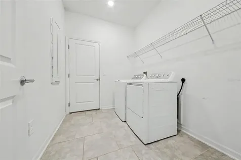 6079 Claystone Way Mount Dora FL 32757