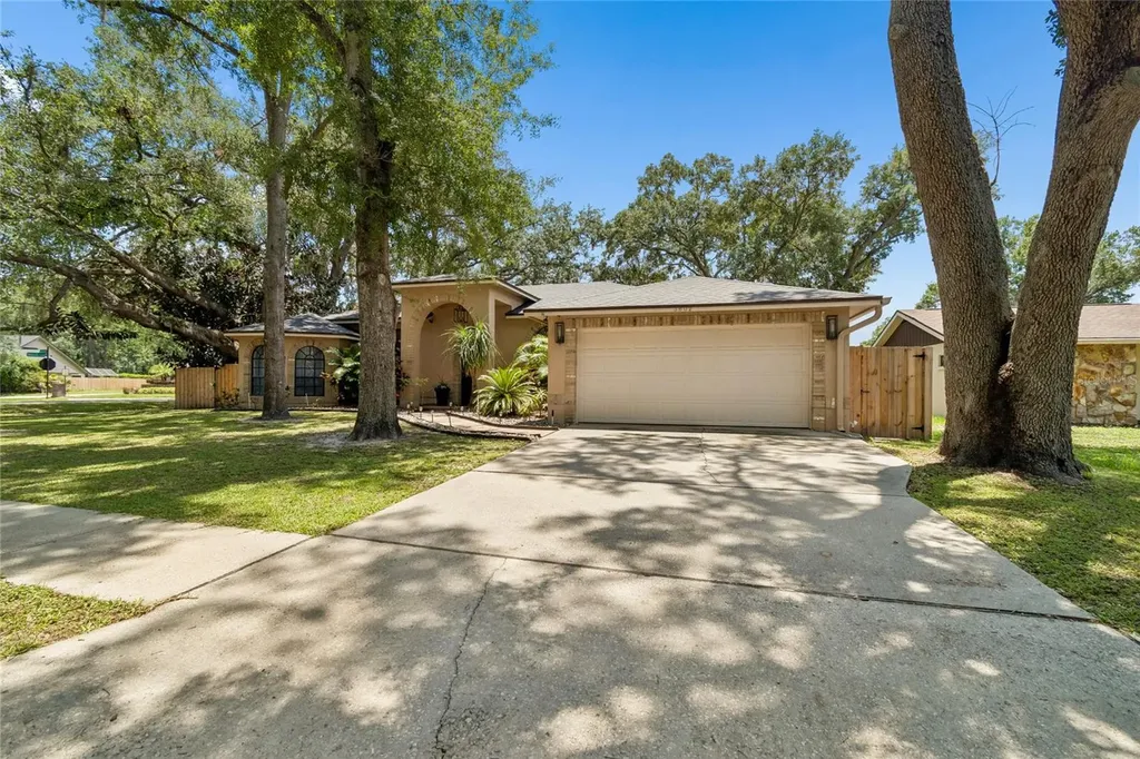 3602 Arlington Oaks Court Tampa FL 33618