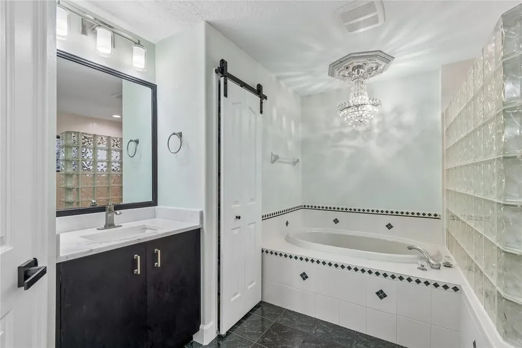 3602 Arlington Oaks Court Tampa FL 33618