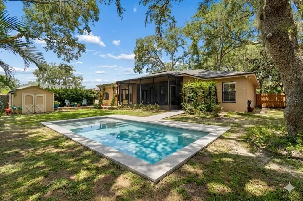 3602 Arlington Oaks Court Tampa FL 33618