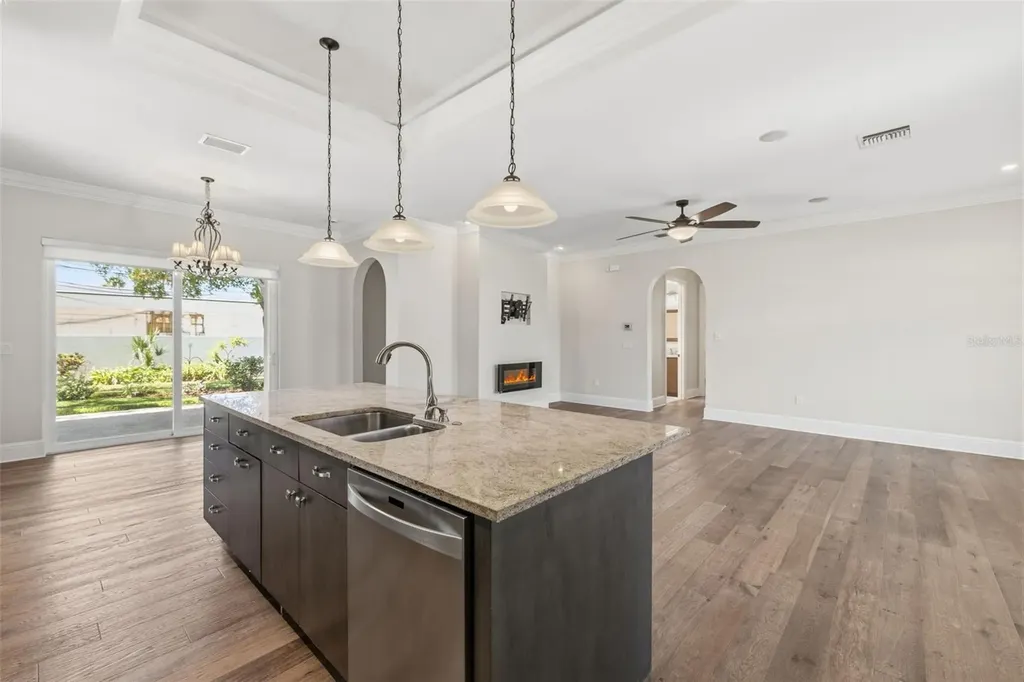 3906 W North A Street Tampa FL 33609