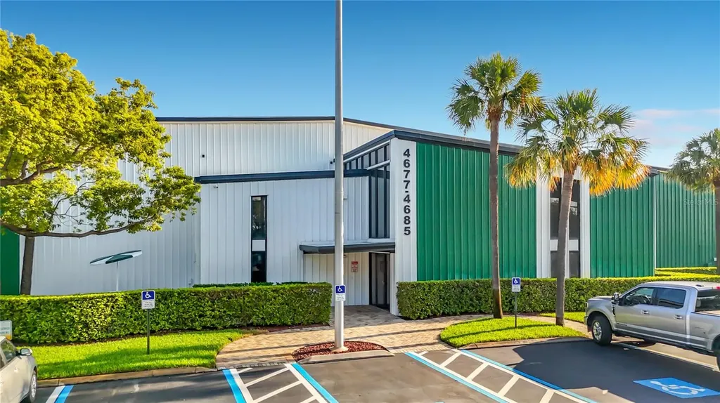 4677 118th Avenue N Clearwater FL 33762