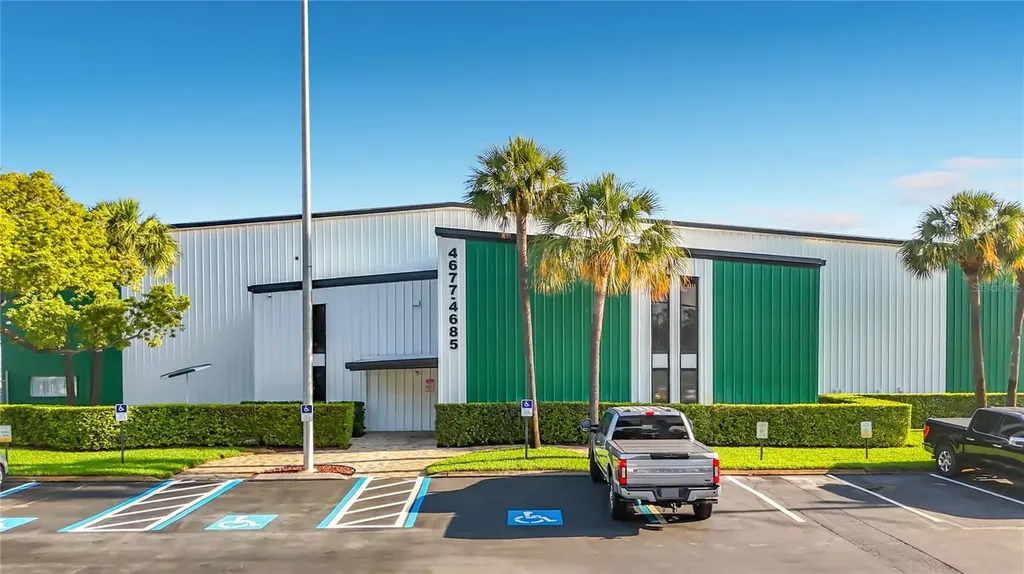 4677 118th Avenue N Clearwater FL 33762